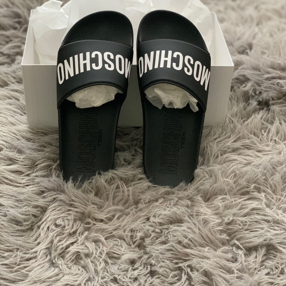 Moschino Black & White Logo Print Sliders